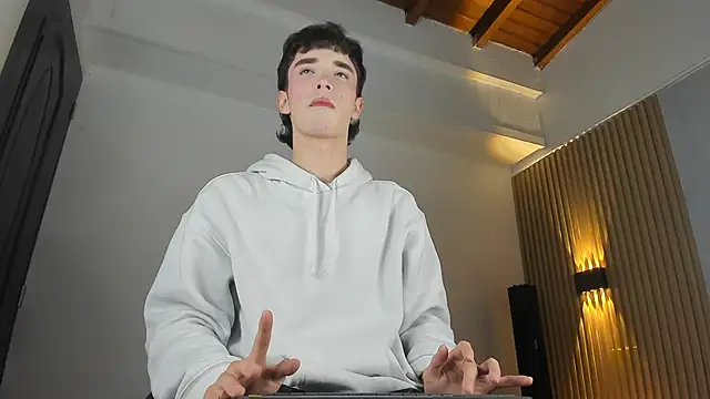 austin rouse online show from December 2025 08:19:01 PM