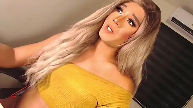 SissifyMeNow online show from October 2025 12:42:02 AM