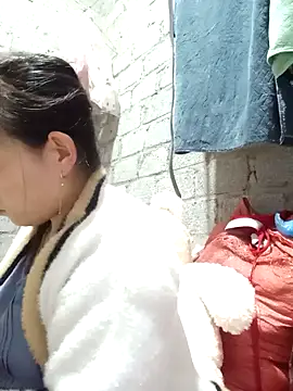 jienrrr online show from November 2025 03:04:02 PM