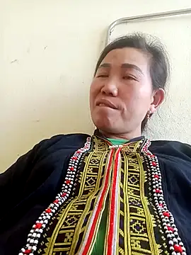 jienrrr online show from November 2025 06:29:01 AM