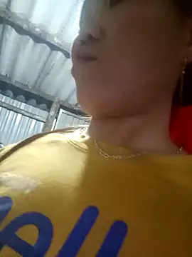 jienrrr online show from October 2025 11:45:01 AM