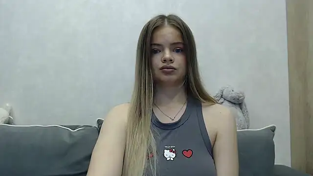 Snapshot of Sarah_keyy chatting on November 2025 07:41:02 PM Sarah keyy online show from November 2025 07:41:02 PM