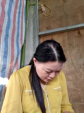 Snapshot of yoowwmr chatting on October 2025 01:28:02 AM yoowwmr online show from October 2025 01:28:02 AM