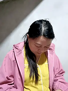 Snapshot of yoowwmr chatting on November 2025 11:30:02 PM yoowwmr online show from November 2025 11:30:02 PM