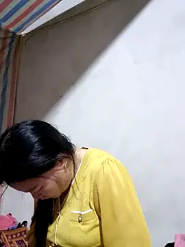 Snapshot of yoowwmr chatting on November 2025 04:55:02 PM yoowwmr online show from November 2025 04:55:02 PM