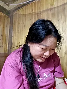 Snapshot of yoowwmr chatting on November 2025 03:17:02 PM yoowwmr online show from November 2025 03:17:02 PM