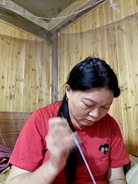 Snapshot of yoowwmr chatting on October 2025 02:35:02 PM yoowwmr online show from October 2025 02:35:02 PM