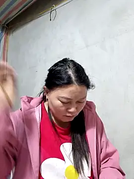 Snapshot of yoowwmr chatting on December 2025 02:04:01 PM yoowwmr online show from December 2025 02:04:01 PM