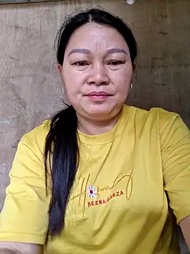 Snapshot of yoowwmr chatting on October 2025 04:12:02 AM yoowwmr online show from October 2025 04:12:02 AM