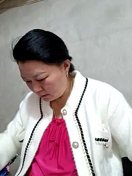 Snapshot of yoowwmr chatting on November 2025 01:49:02 AM yoowwmr online show from November 2025 01:49:02 AM