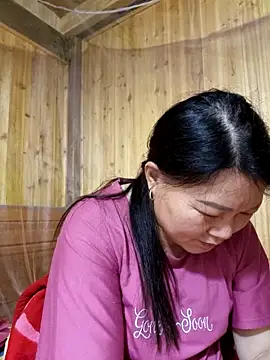 Snapshot of yoowwmr chatting on November 2025 04:00:01 PM yoowwmr online show from November 2025 04:00:01 PM