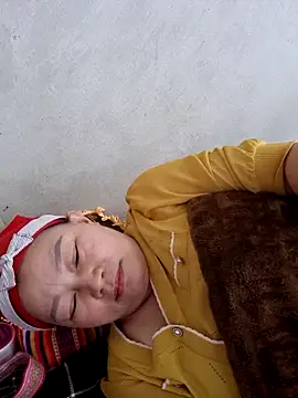 Snapshot of yoowwmr chatting on November 2025 04:05:01 AM yoowwmr online show from November 2025 04:05:01 AM