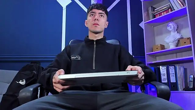 etham wolf  online show from September 2025 12:03:01 PM