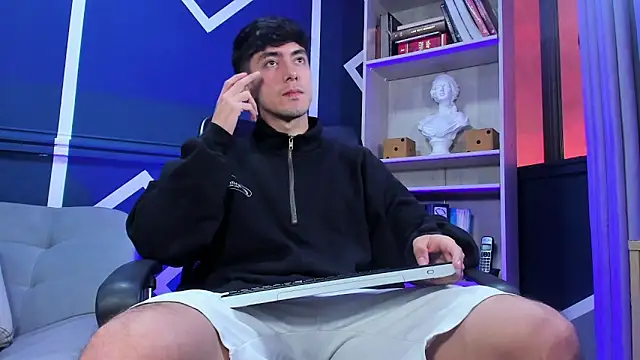 etham wolf  online show from October 2025 01:45:02 PM