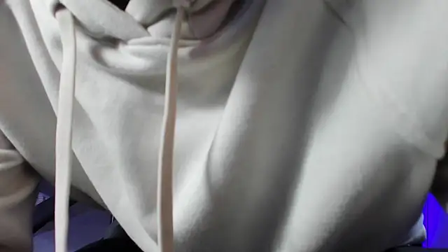 etham wolf  online show from September 2025 12:53:01 PM