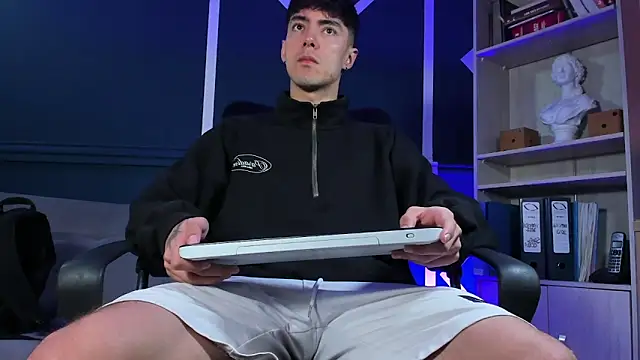 etham wolf  online show from September 2025 12:33:02 PM