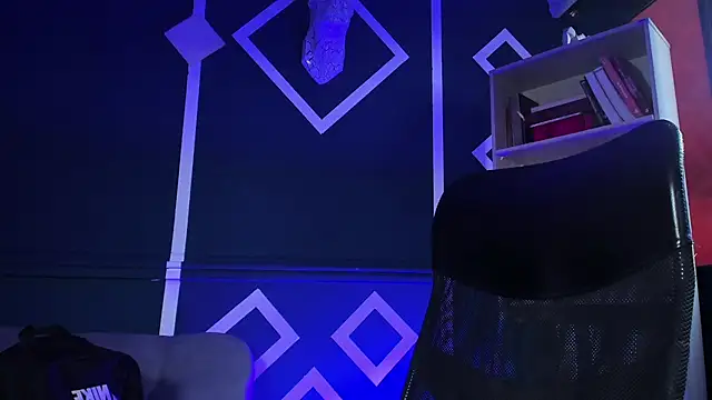 etham wolf  online show from September 2025 11:50:02 AM