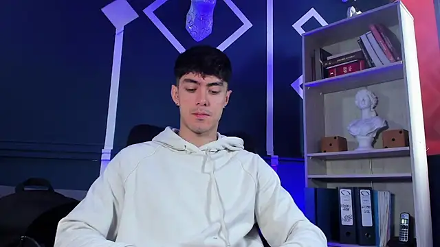 etham wolf  online show from September 2025 12:44:02 PM