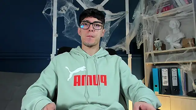 etham wolf  online show from November 2025 11:59:02 AM