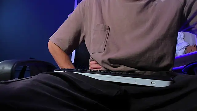 etham wolf  online show from September 2025 03:44:02 PM