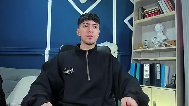 etham wolf  online show from November 2025 11:58:01 AM