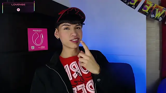 Snapshot of Ezra_Storm chatting on October 2025 05:20:01 AM Ezra Storm online show from October 2025 05:20:01 AM