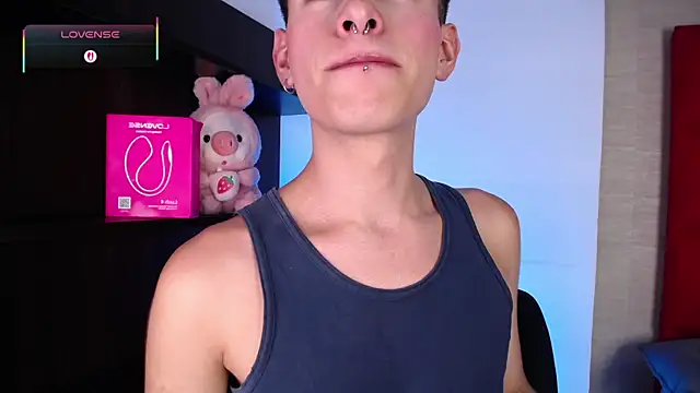 Snapshot of Ezra_Storm chatting on December 2025 04:44:02 AM Ezra Storm online show from December 2025 04:44:02 AM