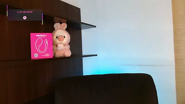 Snapshot of Ezra_Storm chatting on November 2025 05:11:02 AM Ezra Storm online show from November 2025 05:11:02 AM