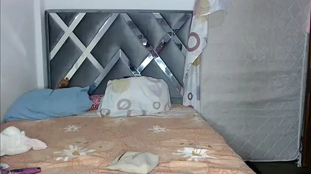 Tom Hardy11 online show from November 2025 11:08:02 PM