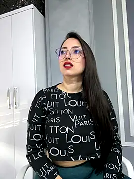 AndieJones  online show from November 2025 12:31:01 PM