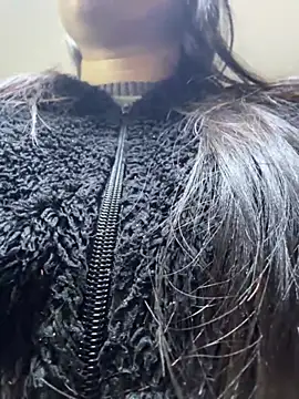 AndieJones  online show from November 2025 12:06:01 PM