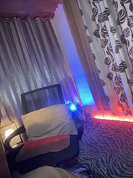 Snapshot of Lovely_Daugs chatting on June 2026 04:46:01 PM Lovely Daugs online show from June 2026 04:46:01 PM