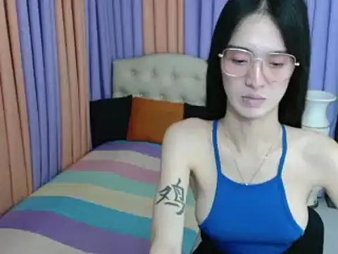 XxTsUncutAskaxX online show from December 2025 05:25:01 PM