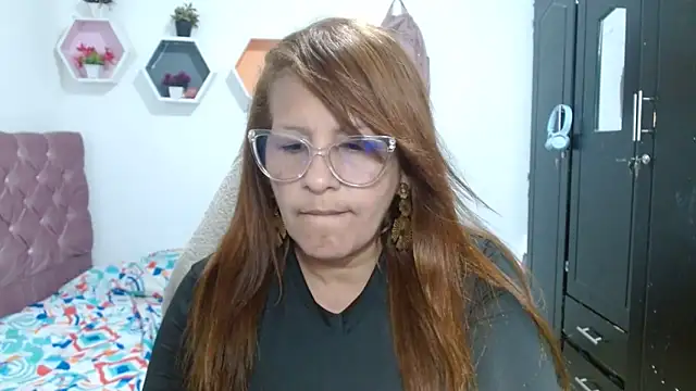 cristydirtyhot online show from March 2026 02:11:01 PM