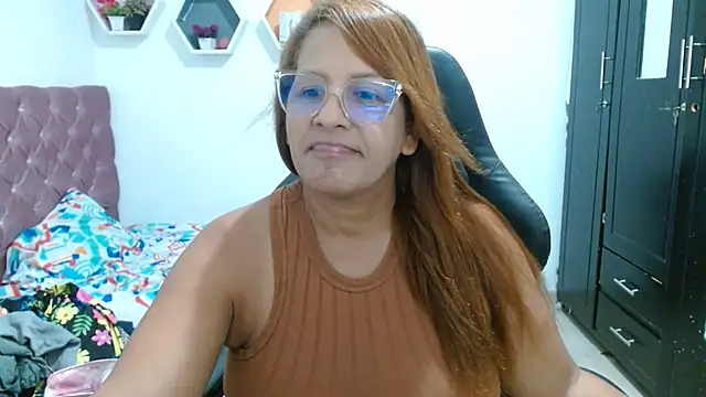 Snapshot of cristydirtyhot chatting on June 2026 01:05:01 AM cristydirtyhot online show from June 2026 01:05:01 AM