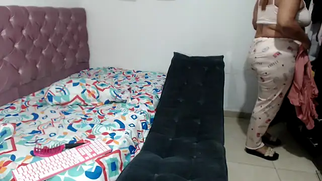 cristydirtyhot online show from November 2025 01:31:02 AM