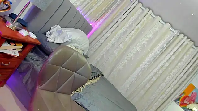 DsexiestQueenx online show from November 2025 01:15:01 PM