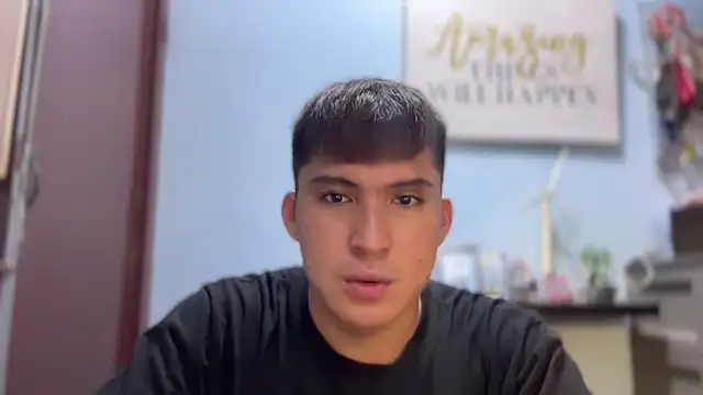 Snapshot of lovely_jay chatting on November 2025 06:40:02 AM lovely jay online show from November 2025 06:40:02 AM