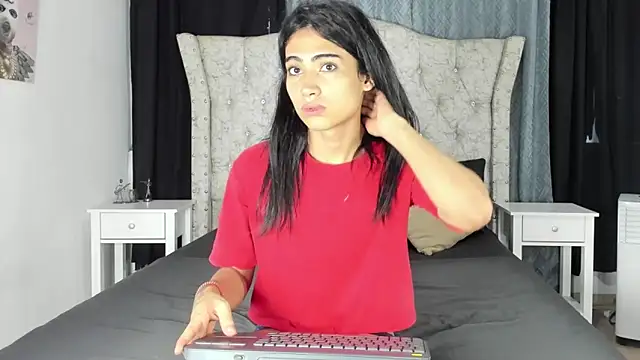 aleja spearsx online show from May 2026 11:58:01 AM