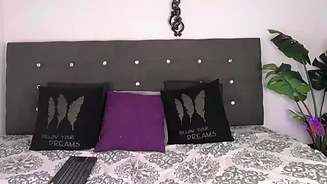 Snapshot of aleja_spearsx chatting on November 2025 11:26:02 AM aleja spearsx online show from November 2025 11:26:02 AM