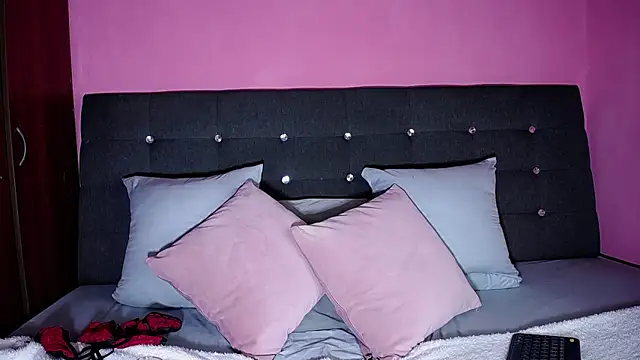 aleja spearsx online show from January 2026 12:09:01 PM