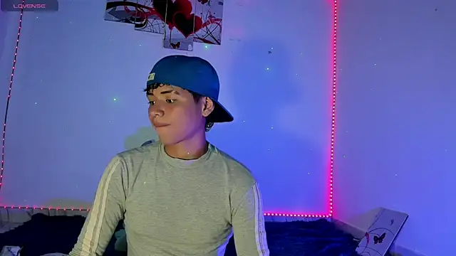 Jostin18 online show from May 2026 09:47:01 PM