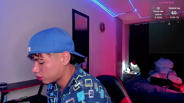 Snapshot of Jostin18 chatting on September 2025 01:20:01 PM Jostin18 online show from September 2025 01:20:01 PM