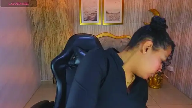 risada temptation s online show from October 2025 08:13:02 PM