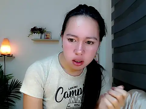 kimbratx online show from March 2026 10:25:02 PM