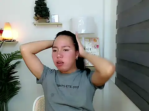 kimbratx online show from November 2025 10:35:01 PM