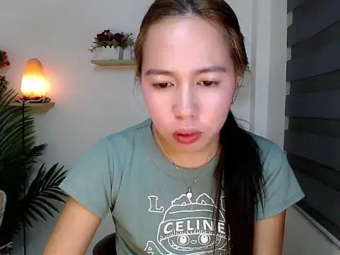 kimbratx online show from April 2026 11:08:01 PM