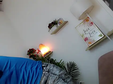 kimbratx online show from April 2026 10:23:02 PM