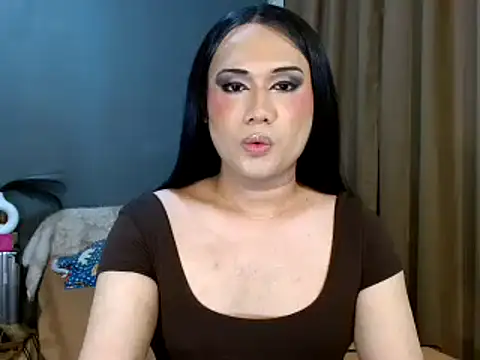 Snapshot of longoria_crawford chatting on June 2026 10:14:02 PM longoria crawford online show from June 2026 10:14:02 PM