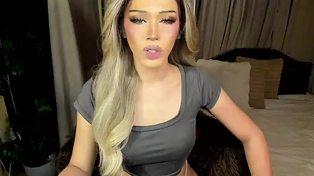 Candicebloom online show from May 2026 05:40:01 PM